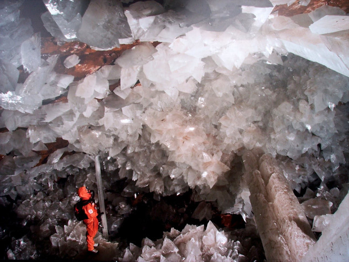 Cueva_de_los_cristales3