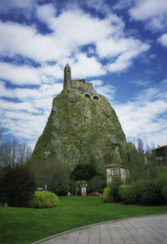 Lepuyenvelay1