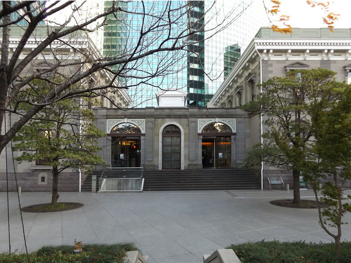 Shimbashi_teisya01