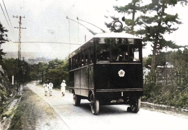 Trolly_hanayashiki2c